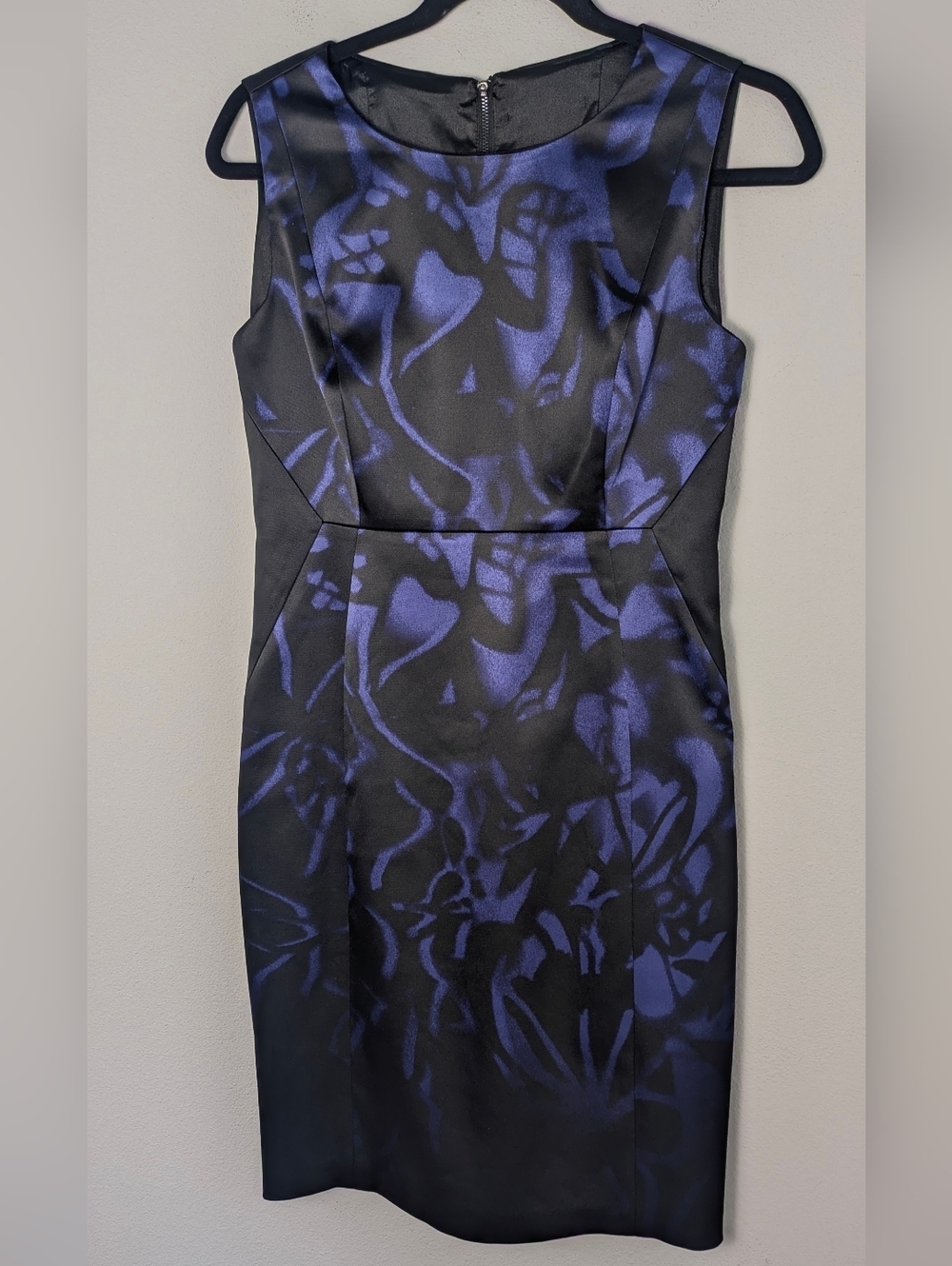 Tahari Elie Print Sateen Sheath Mini Dress Size 3 Blue And Black Shine Classic